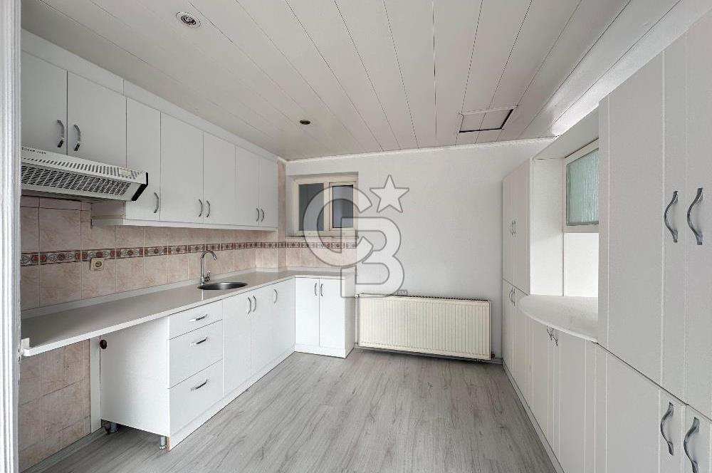 Korutürk de Garajlı Bahçeli Teraslı 6+1 Ferah Villa