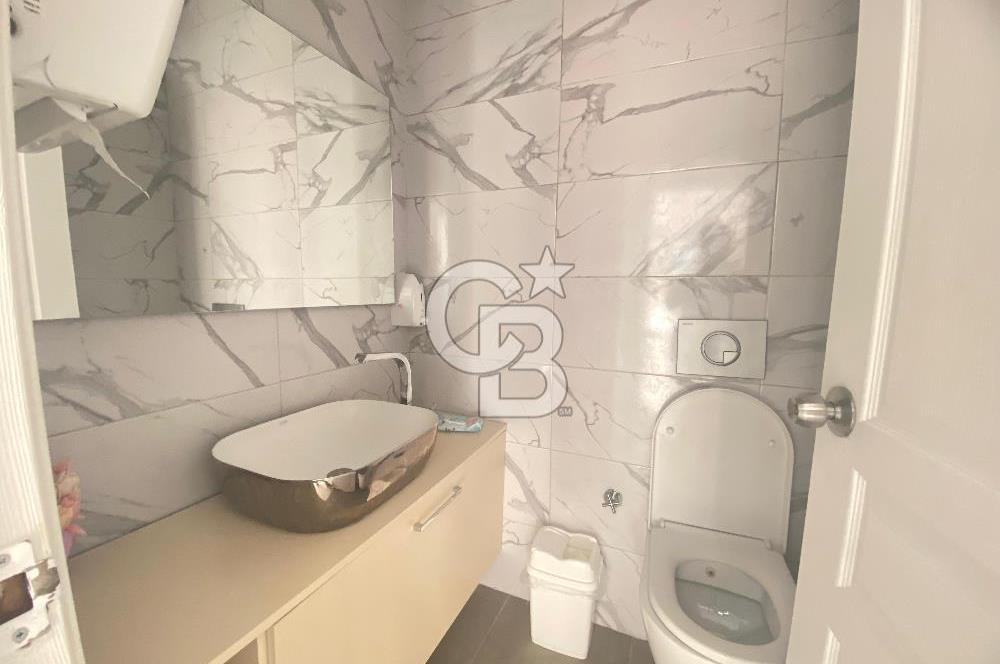 Karşıyaka Yalı Mahallesinde Bahçeli Satılık Dükkan