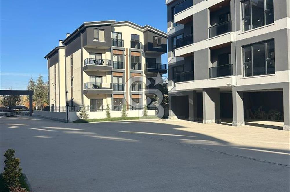 ACİL SATILIK 1+1 BAHÇE ÇIKIŞLI İSKANLI ASANSÖRLÜ YENİ BİNA