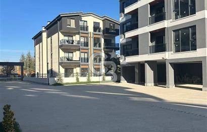 ACİL SATILIK 1+1 BAHÇE ÇIKIŞLI İSKANLI ASANSÖRLÜ YENİ BİNA