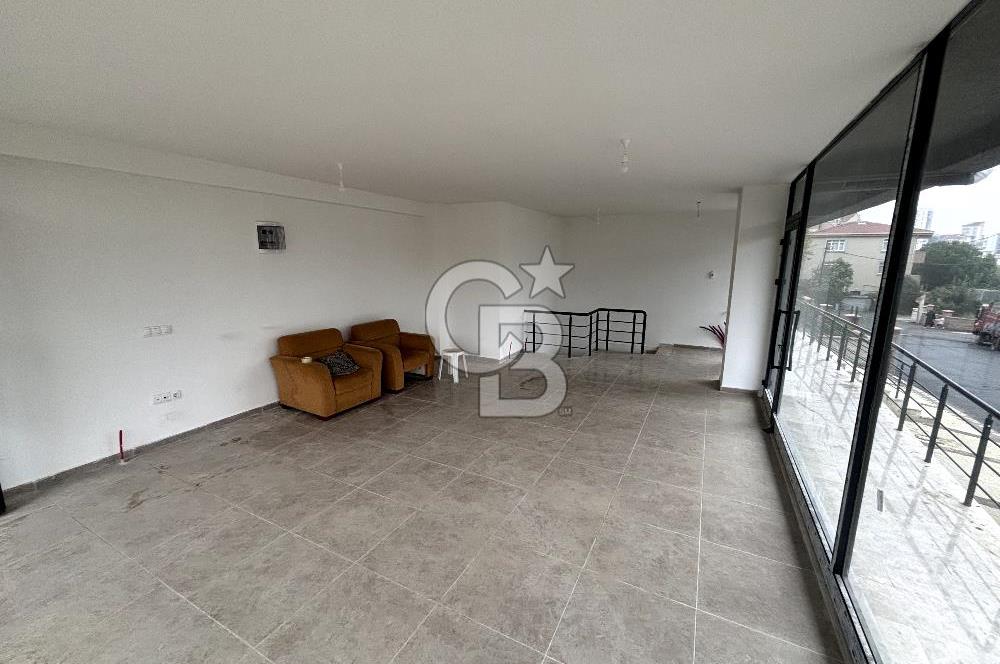 ÜMRANİYE'DE METROYA ADIM MESAFESİ SIFIR BİNADA DEPOLU DÜKKAN