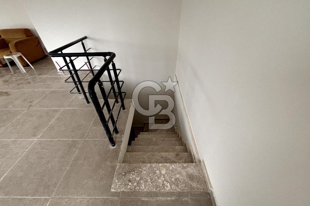 ÜMRANİYE'DE METROYA ADIM MESAFESİ SIFIR BİNADA DEPOLU DÜKKAN