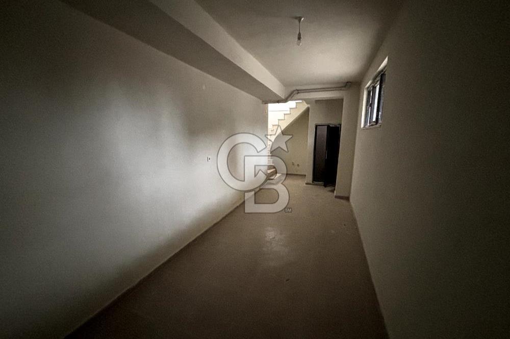 ÜMRANİYE'DE METROYA ADIM MESAFESİ SIFIR BİNADA DEPOLU DÜKKAN