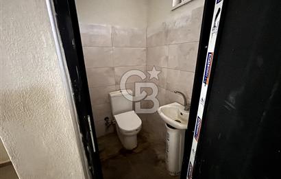 ÜMRANİYE'DE METROYA ADIM MESAFESİ SIFIR BİNADA DEPOLU DÜKKAN