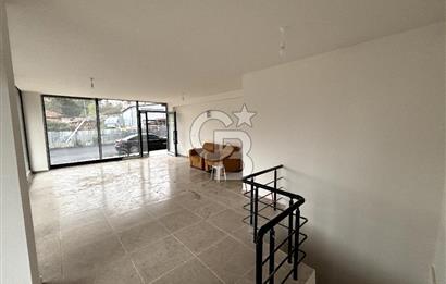 ÜMRANİYE'DE METROYA ADIM MESAFESİ SIFIR BİNADA DEPOLU DÜKKAN