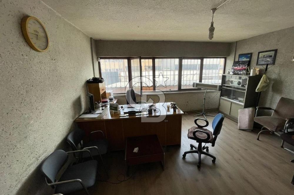 AYYILDIZ SANAYİ SİTESİNDE MERKEZDE YARIM HİSSE SATILIK DÜKKAN