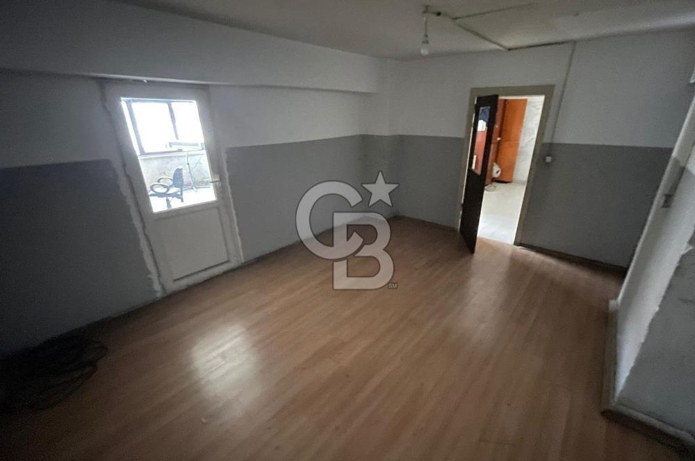 AYYILDIZ SANAYİ SİTESİNDE MERKEZDE YARIM HİSSE SATILIK DÜKKAN