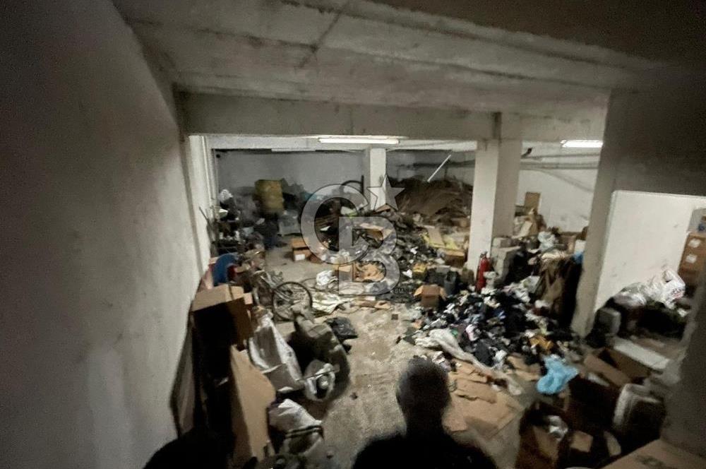 AYYILDIZ SANAYİ SİTESİNDE MERKEZDE YARIM HİSSE SATILIK DÜKKAN