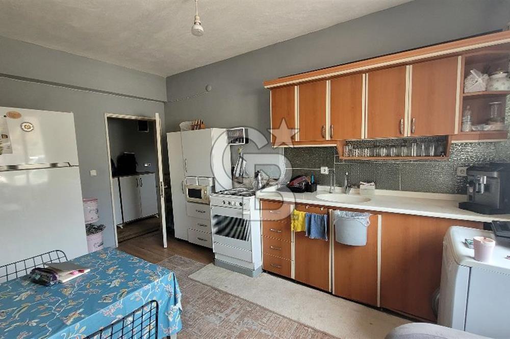 Karşıyaka Latife Hanım Mahallesi  3+1 Giriş Kat Daire