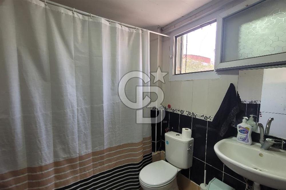 Karşıyaka Latife Hanım Mahallesi  3+1 Giriş Kat Daire