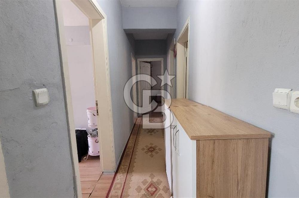 Karşıyaka Latife Hanım Mahallesi  3+1 Giriş Kat Daire