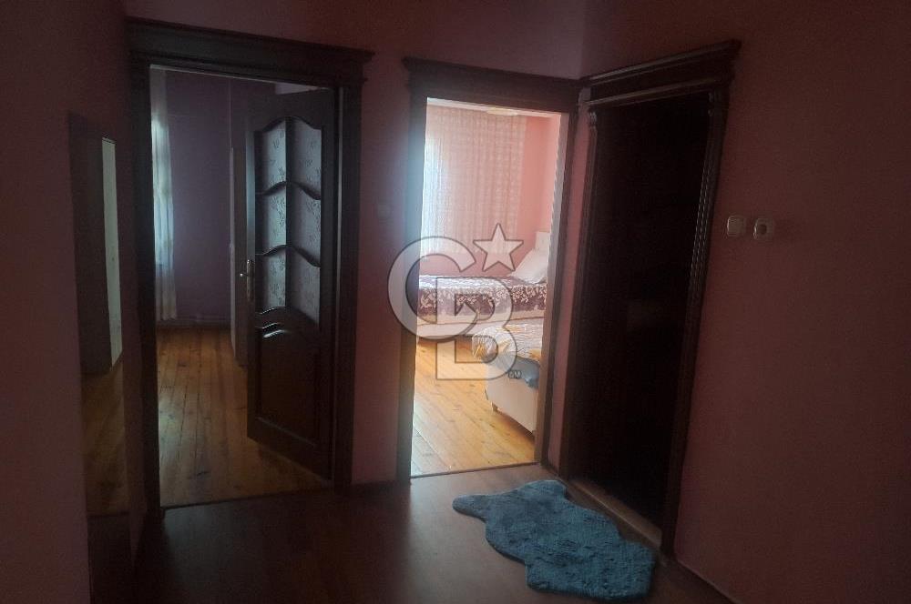 MEYDANDA KİRALIK DAİRE