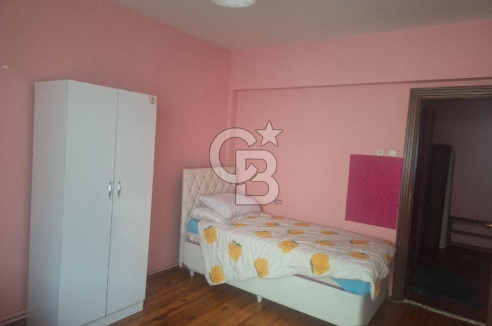 MEYDANDA KİRALIK DAİRE