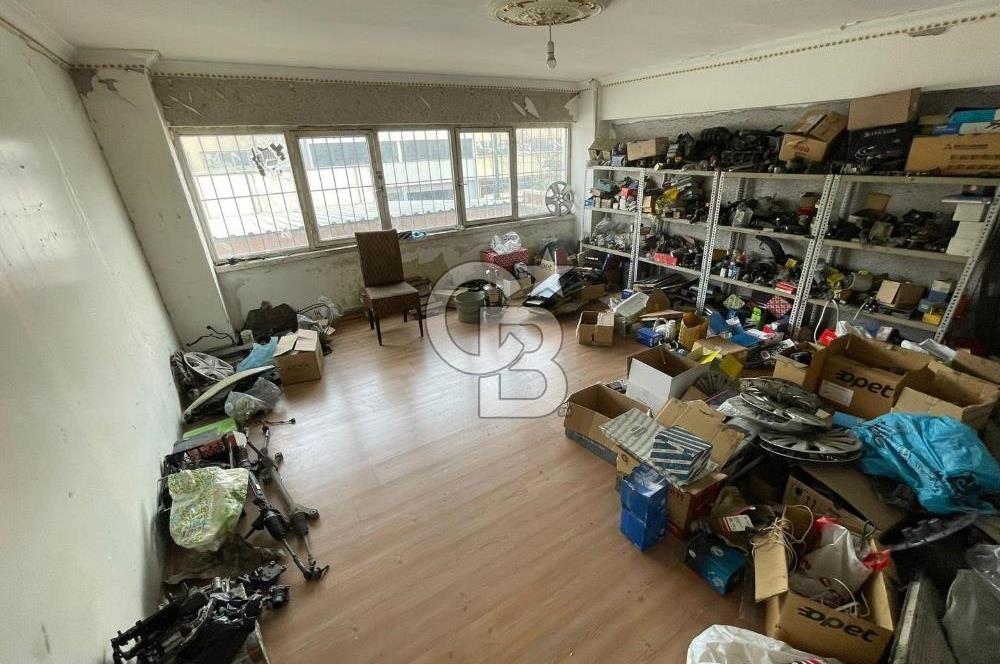 AYYILDIZ SANAYİ SİTESİNDE MERKEZDE YARIM HİSSE SATILIK DÜKKAN