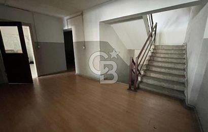 AYYILDIZ SANAYİ SİTESİNDE MERKEZDE YARIM HİSSE SATILIK DÜKKAN