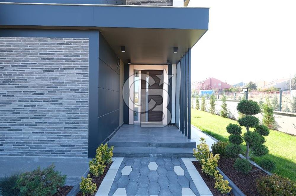 GÖLBAŞI KARŞIYAKA'DA TAM MÜSTAKİL, İSKANLI, SATILIK 6+1 VİLLA