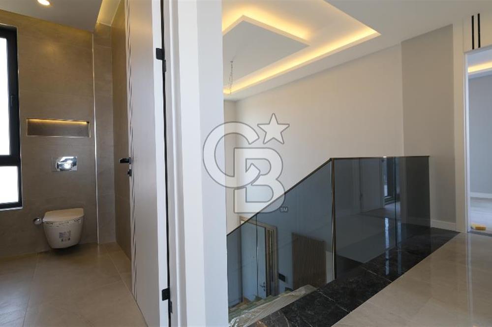 GÖLBAŞI KARŞIYAKA'DA TAM MÜSTAKİL, İSKANLI, SATILIK 6+1 VİLLA