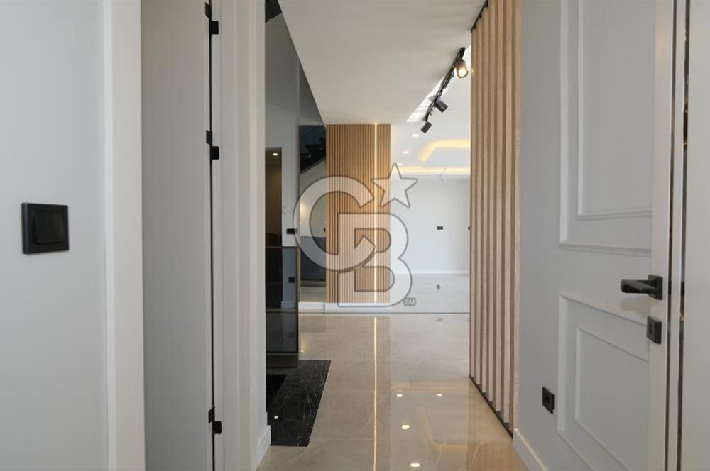 GÖLBAŞI KARŞIYAKA'DA TAM MÜSTAKİL, İSKANLI, SATILIK 6+1 VİLLA