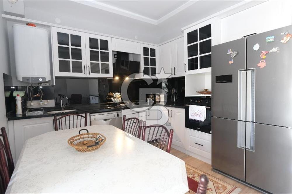 ÇAMLIDEREDE GÖL KIYISINDA 2 KATLI SATILIK VİLLA!