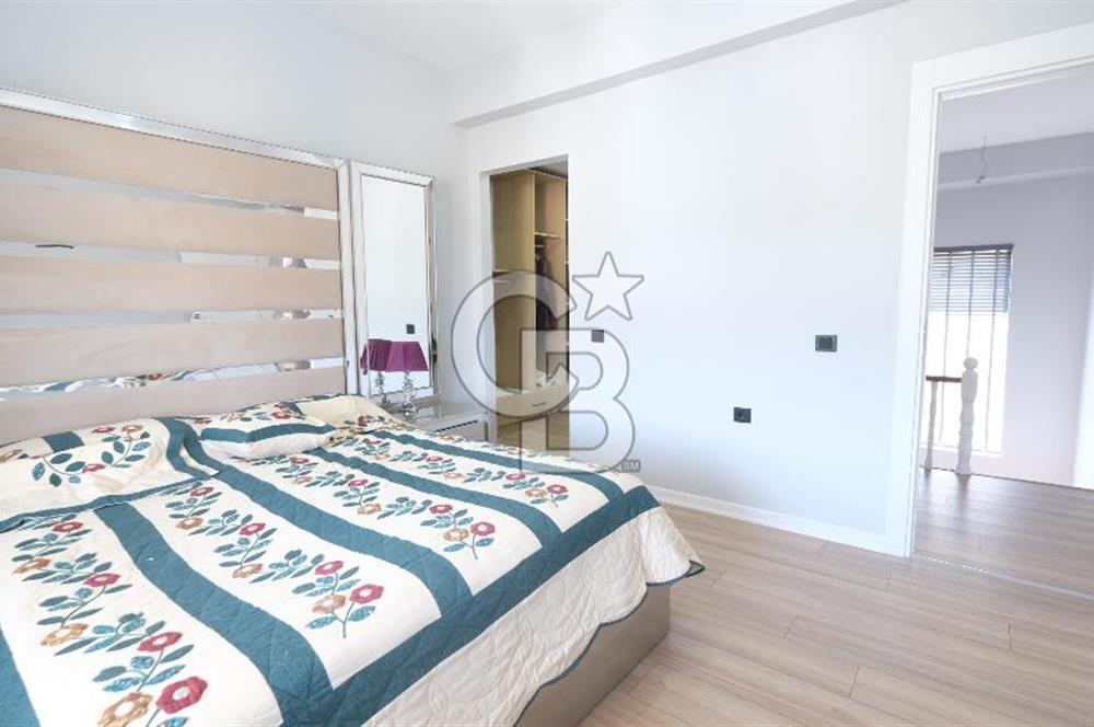 ÇAMLIDEREDE GÖL KIYISINDA 2 KATLI SATILIK VİLLA!