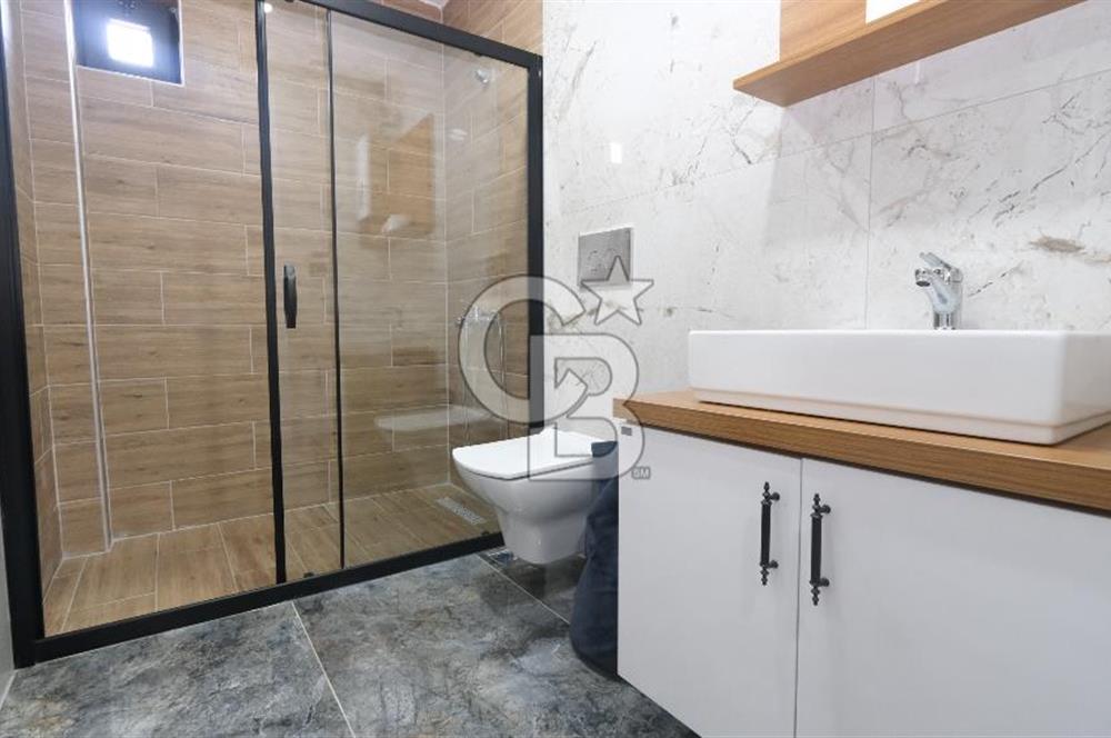 ÇAMLIDEREDE GÖL KIYISINDA 2 KATLI SATILIK VİLLA!