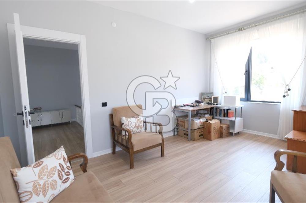 ÇAMLIDEREDE GÖL KIYISINDA 2 KATLI SATILIK VİLLA!