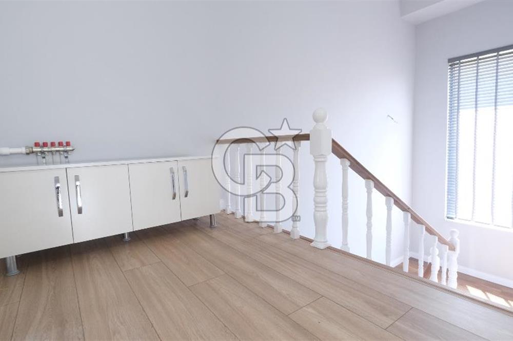 ÇAMLIDEREDE GÖL KIYISINDA 2 KATLI SATILIK VİLLA!