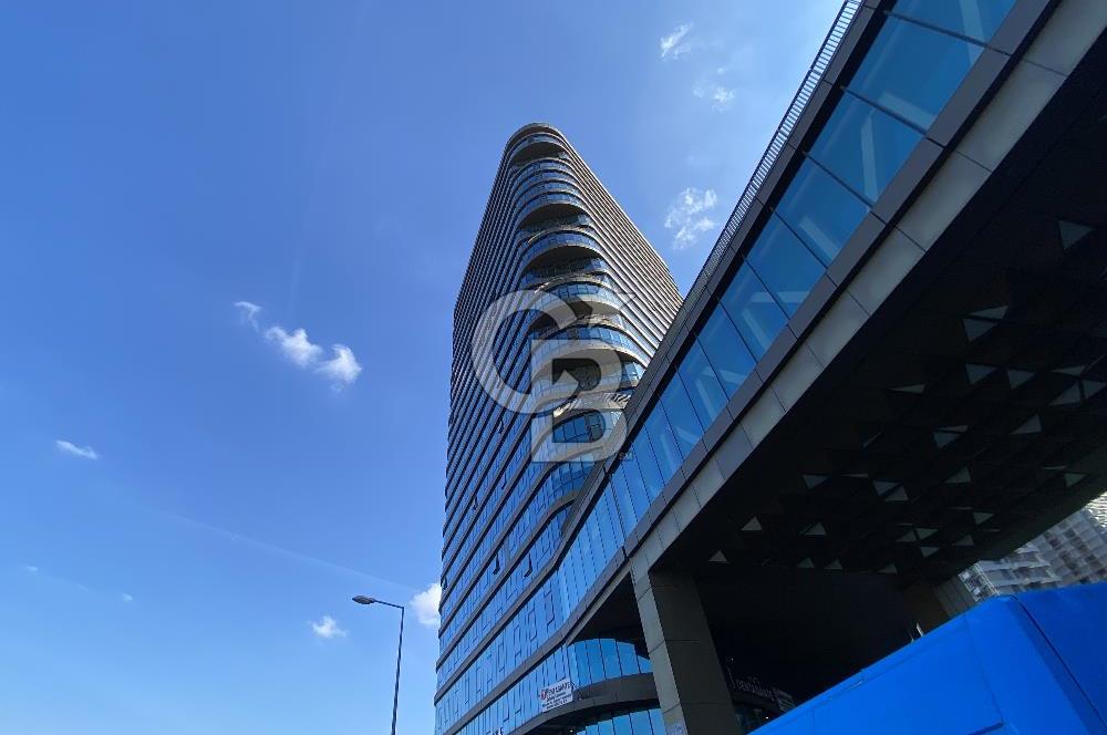 KADIKÖY YENİTEPE NUHOĞLU'NDA B BLOK CADDE ÜZERİ 200 M2 DÜKKAN