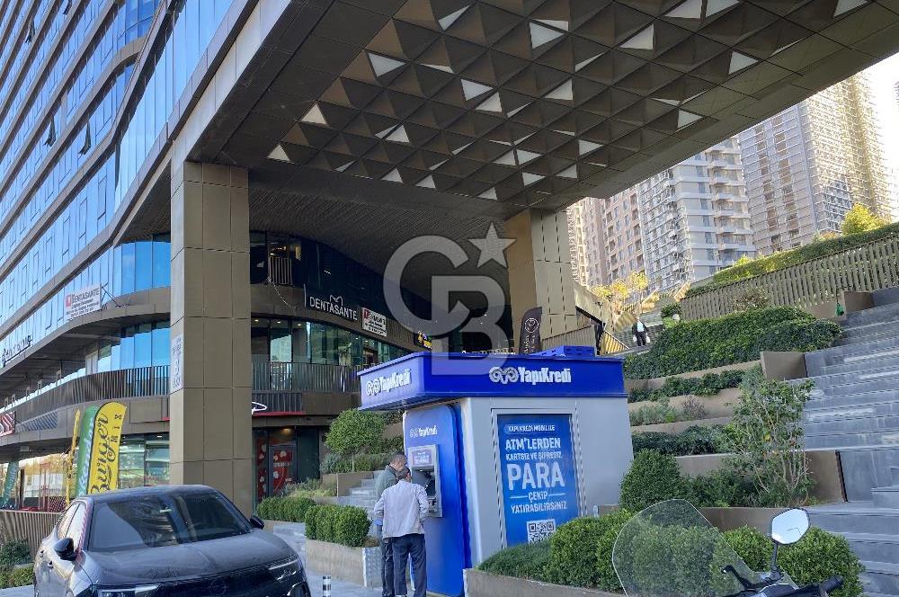 KADIKÖY YENİTEPE NUHOĞLU'NDA B BLOK CADDE ÜZERİ 200 M2 DÜKKAN