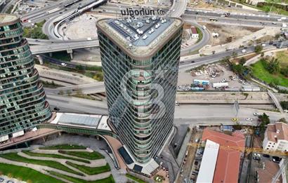 KADIKÖY YENİTEPE NUHOĞLU'NDA B BLOK CADDE ÜZERİ 200 M2 DÜKKAN