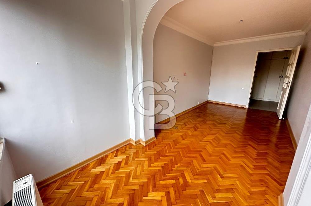 Mimar Sinan Sitesi'nde Tadilatlı,Bakımlı Geniş 3+1 Kiralık Daire