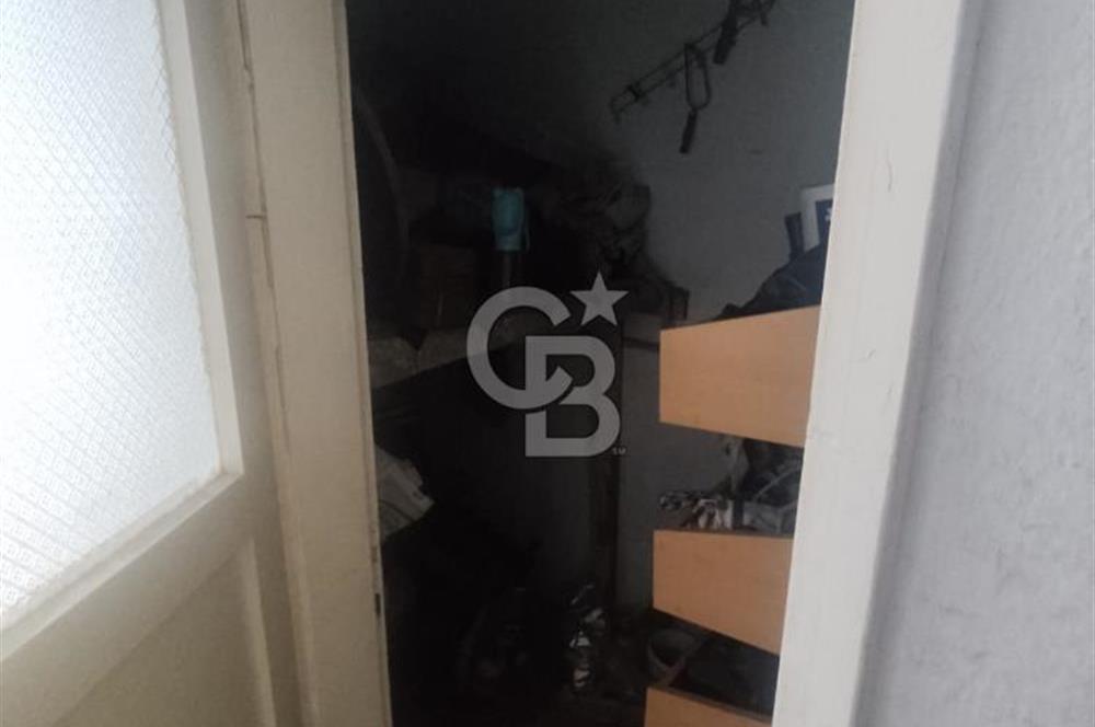 Valilik Karşında Satılık 3+1 Daire