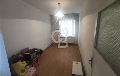 Valilik Karşında Satılık 3+1 Daire