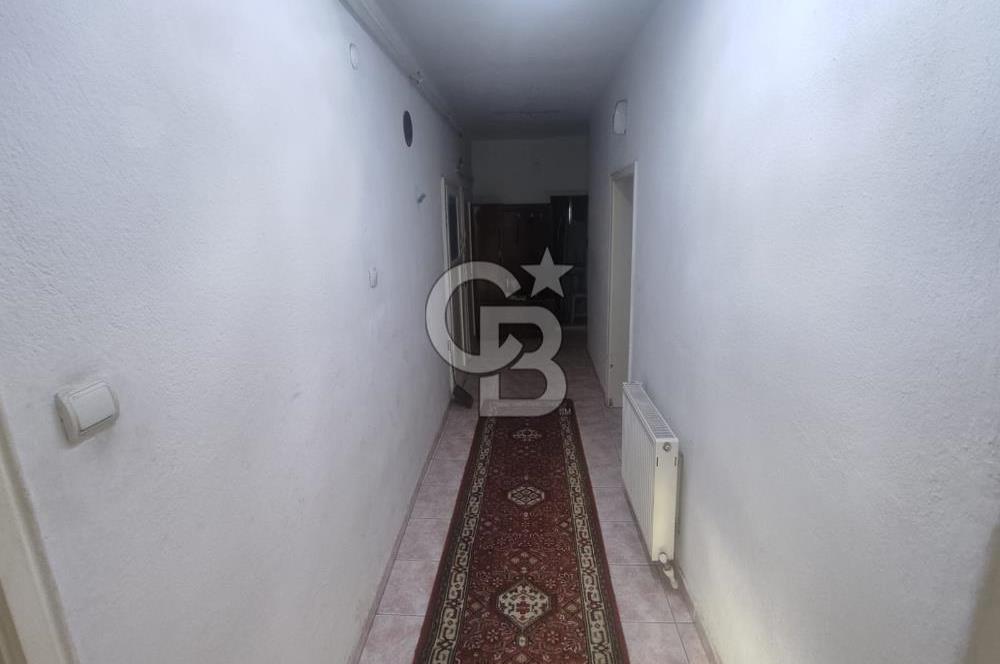 Valilik Karşında Satılık 3+1 Daire