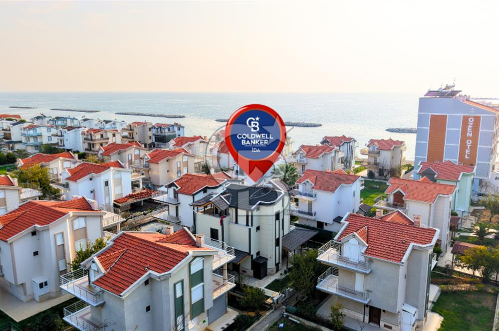Ayvalık Altınova'da Denize 35 metre, Nezih Lokasyon da Villa