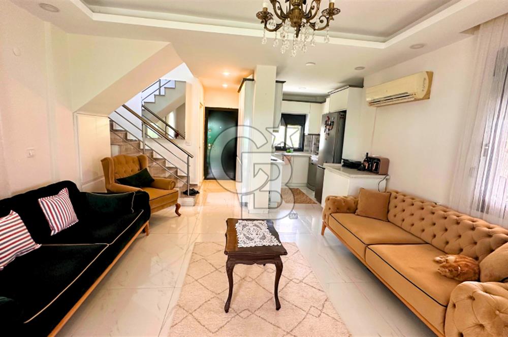 Ayvalık Altınova'da Denize 35 metre, Nezih Lokasyon da Villa