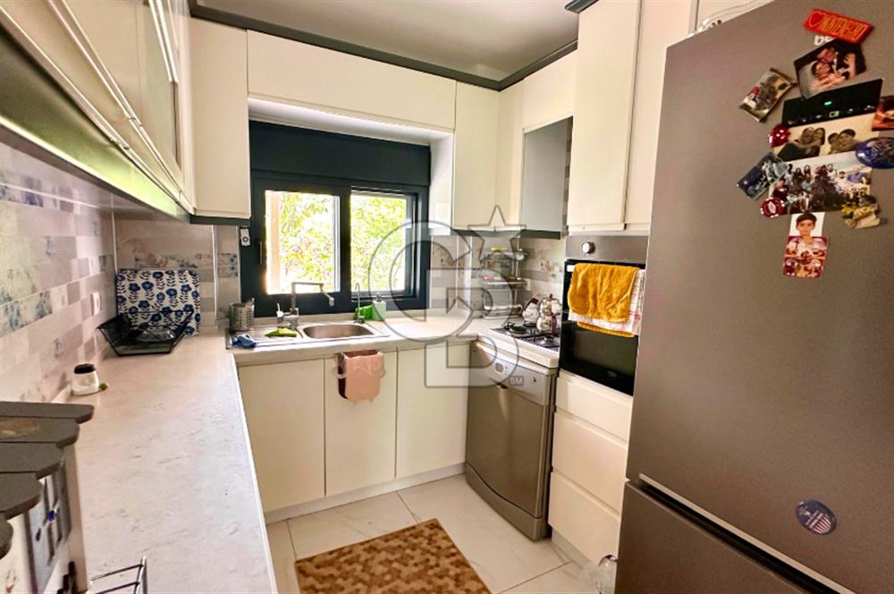 Ayvalık Altınova'da Denize 35 metre, Nezih Lokasyon da Villa