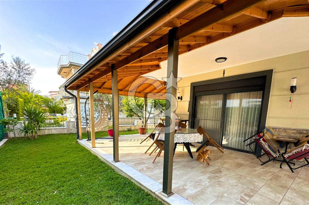 Ayvalık Altınova'da Denize 35 metre, Nezih Lokasyon da Villa