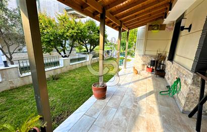 Ayvalık Altınova'da Denize 35 metre, Nezih Lokasyon da Villa