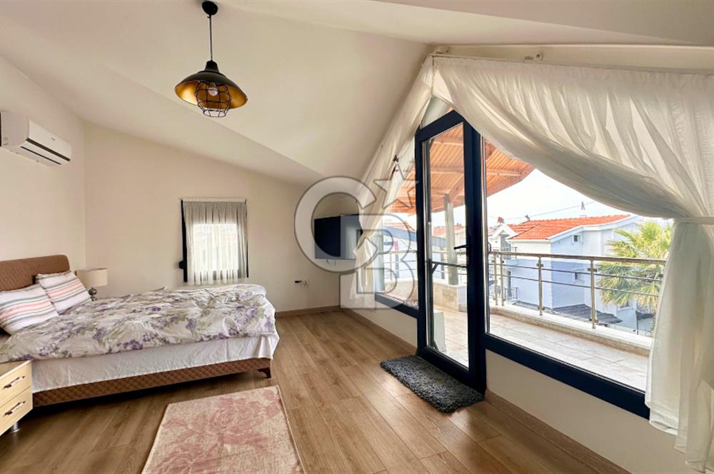 Ayvalık Altınova'da Denize 35 metre, Nezih Lokasyon da Villa