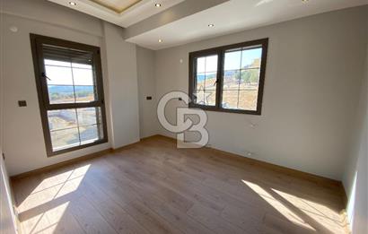 Taş Kaplama, Elektrikli Panjur, Klima, 1. Sınıf Yapı ve Malzeme Kalitesi, Açık Otoparklı  Satılık 2+1