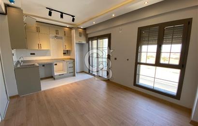 Taş Kaplama, Elektrikli Panjur, Klima, 1. Sınıf Yapı ve Malzeme Kalitesi, Açık Otoparklı  Satılık 2+1