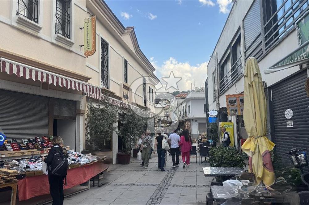 İZMİR, KEMERALTI, ANTİKACILARDA SU BAĞLANTILI 25 M2 DÜKKAN