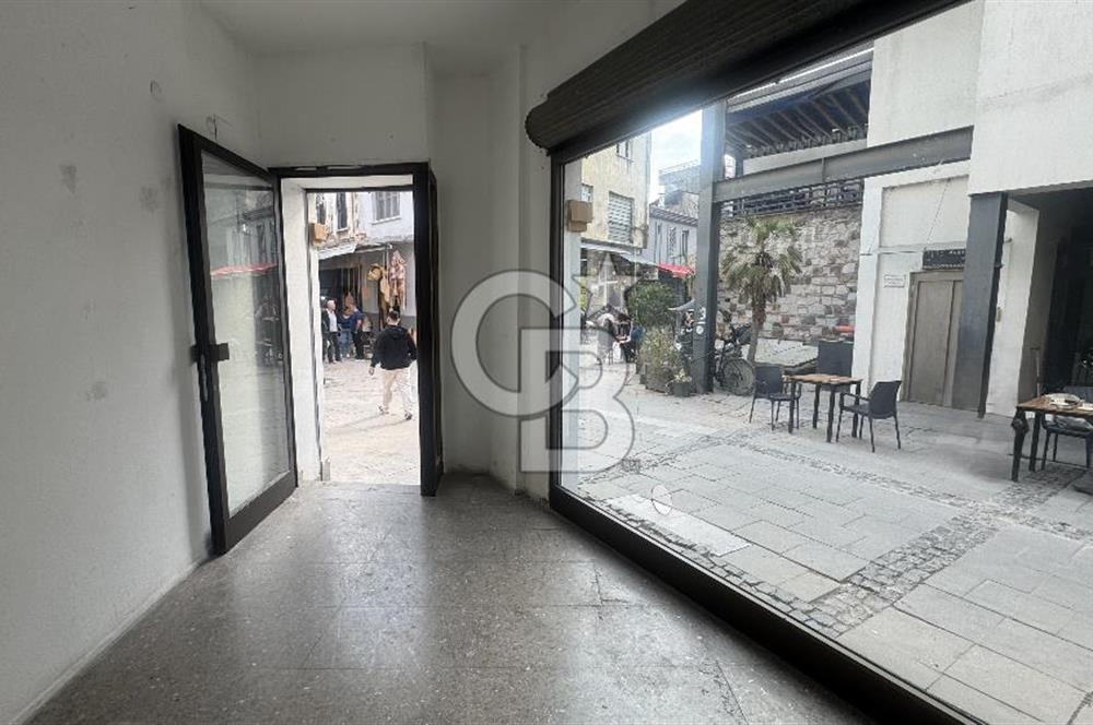 İZMİR, KEMERALTI, ANTİKACILARDA SU BAĞLANTILI 25 M2 DÜKKAN