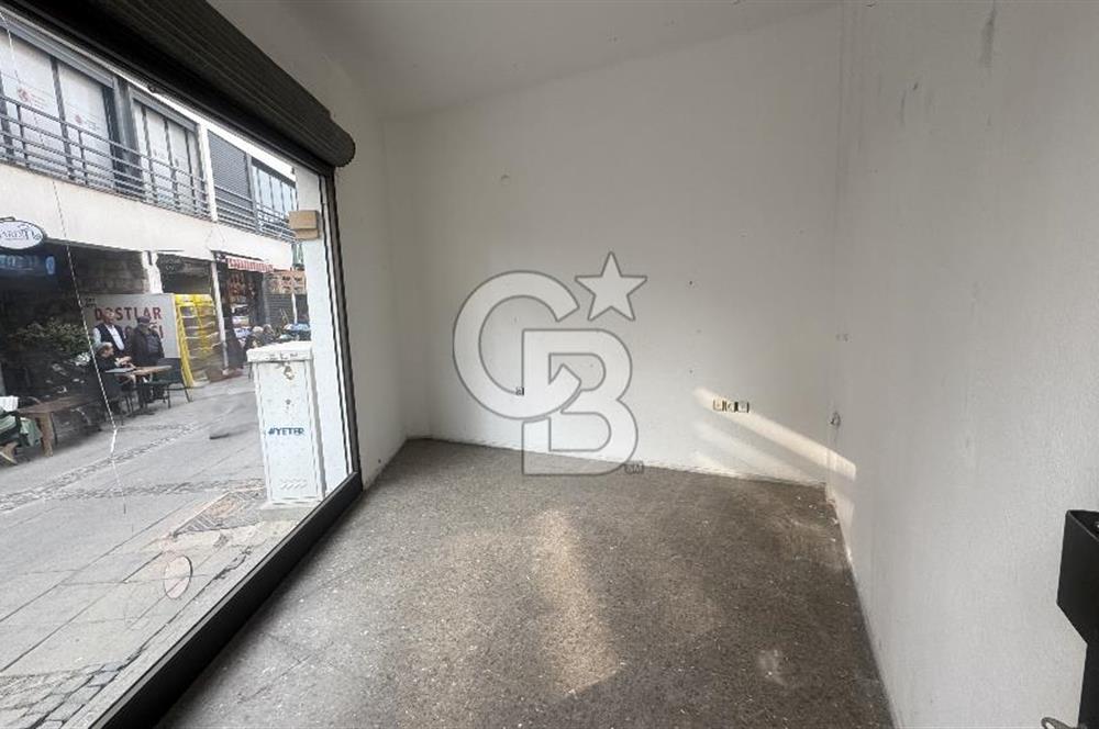 İZMİR, KEMERALTI, ANTİKACILARDA SU BAĞLANTILI 25 M2 DÜKKAN