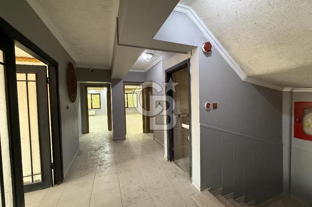 ŞAŞMAZ SANAYİ MERKEZDE BULVAR CEPHELİ SATILIK 5 KATLI KOMPLE BİNA