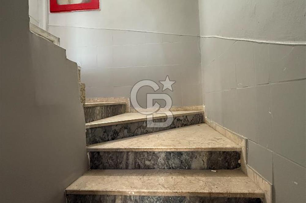 ŞAŞMAZ SANAYİ MERKEZDE BULVAR CEPHELİ SATILIK 5 KATLI KOMPLE BİNA