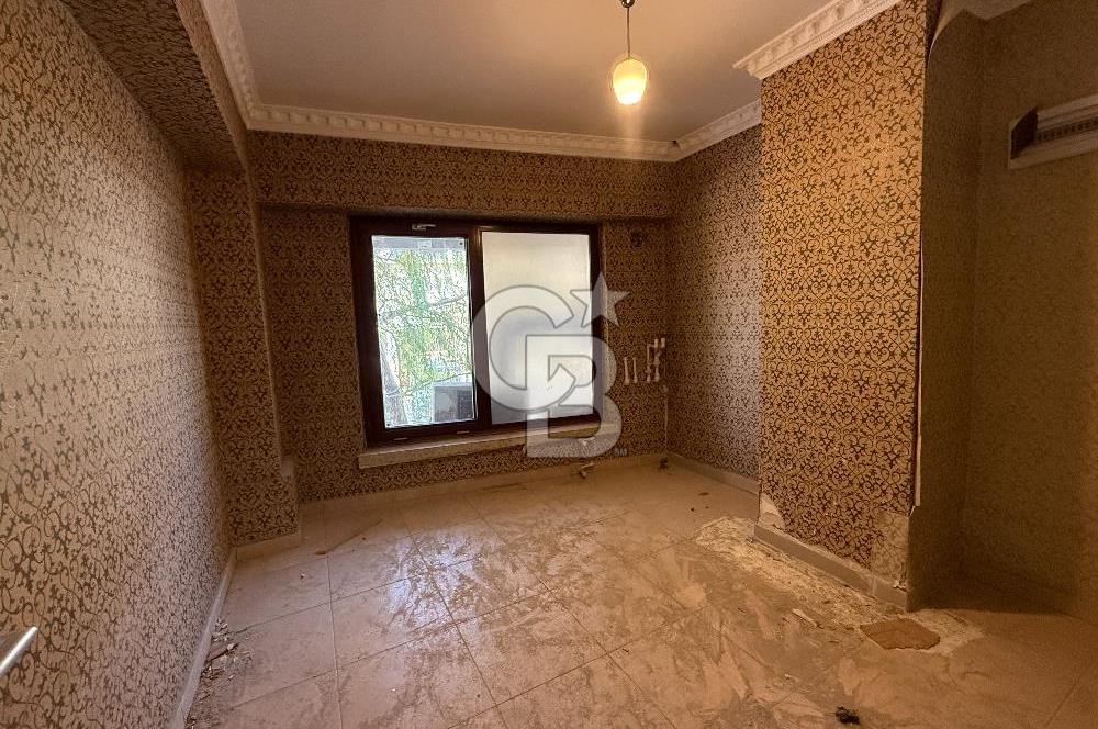 ŞAŞMAZ SANAYİ MERKEZDE BULVAR CEPHELİ SATILIK 5 KATLI KOMPLE BİNA