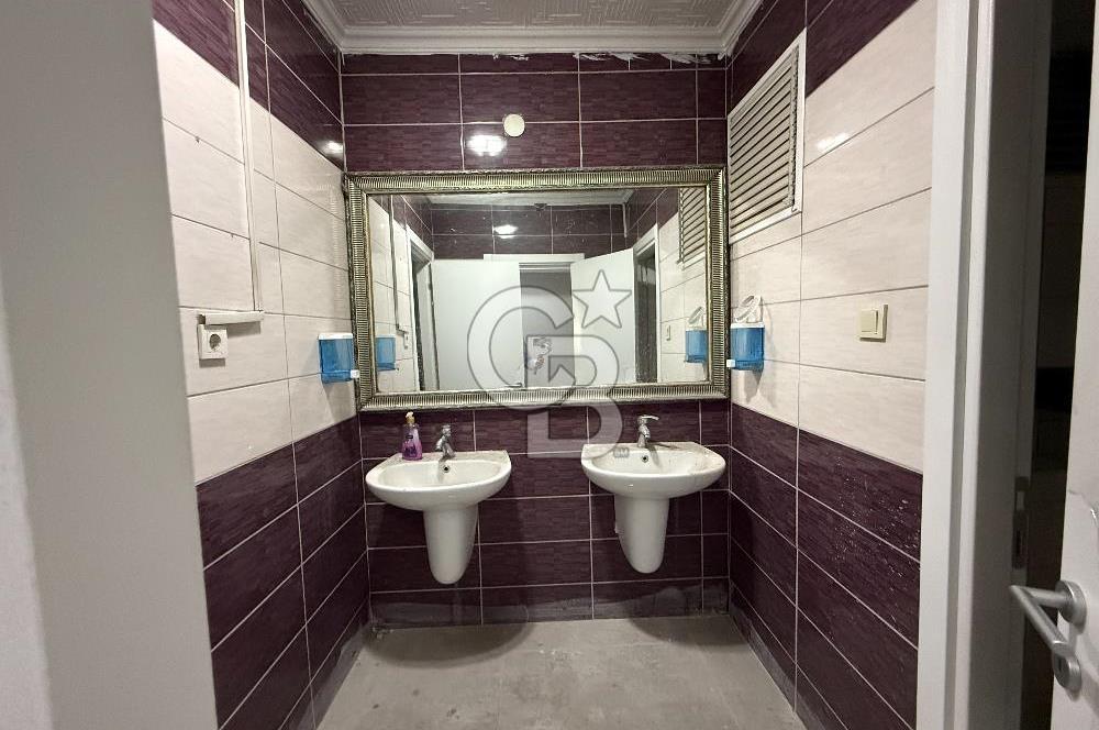 ŞAŞMAZ SANAYİ MERKEZDE BULVAR CEPHELİ SATILIK 5 KATLI KOMPLE BİNA