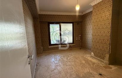 ŞAŞMAZ SANAYİ MERKEZDE BULVAR CEPHELİ SATILIK 5 KATLI KOMPLE BİNA